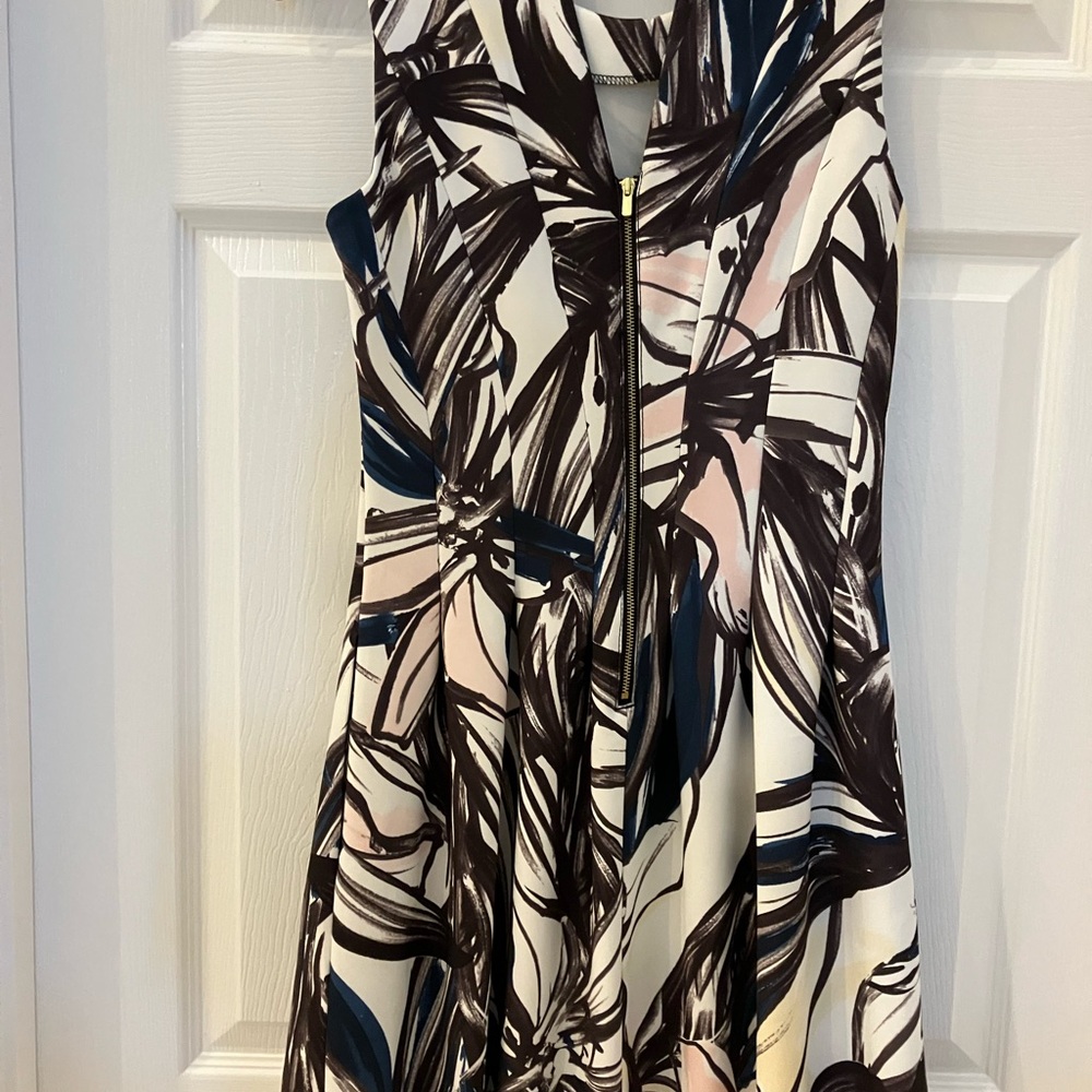 H&M Abstract Pattern dress - Picture 2 of 9